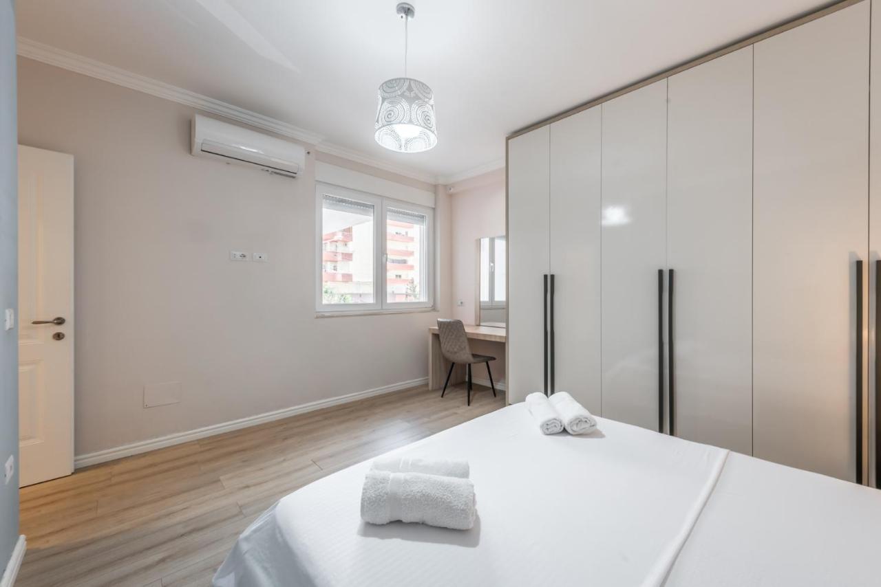 Dream Apartment - Fully Equipped Durrës Esterno foto