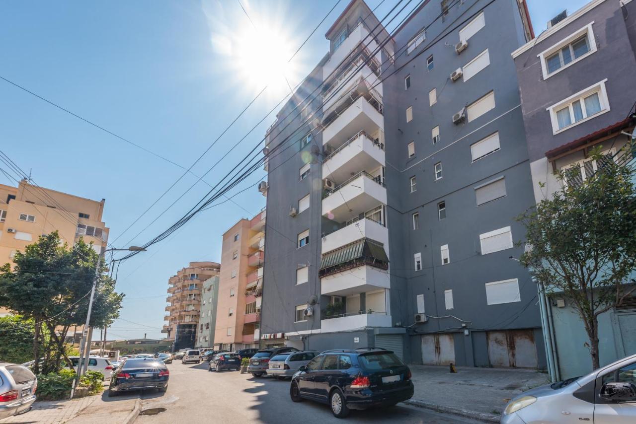 Dream Apartment - Fully Equipped Durrës Esterno foto